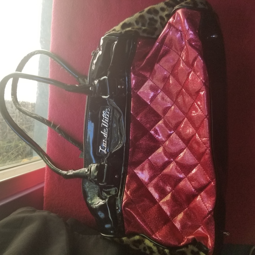 USED LUX DEVILLE PURSE